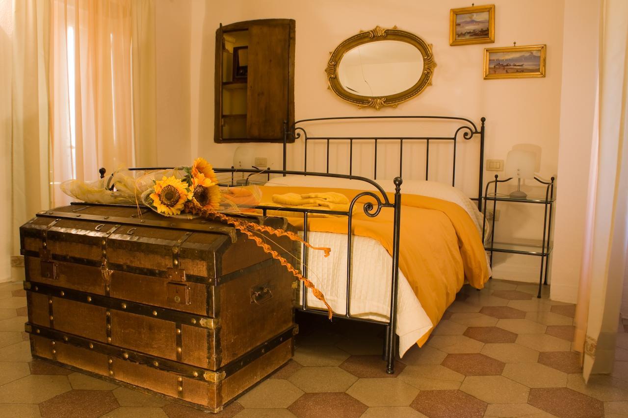 Nena Al Borgo Castello Bed & Breakfast Pico Room photo