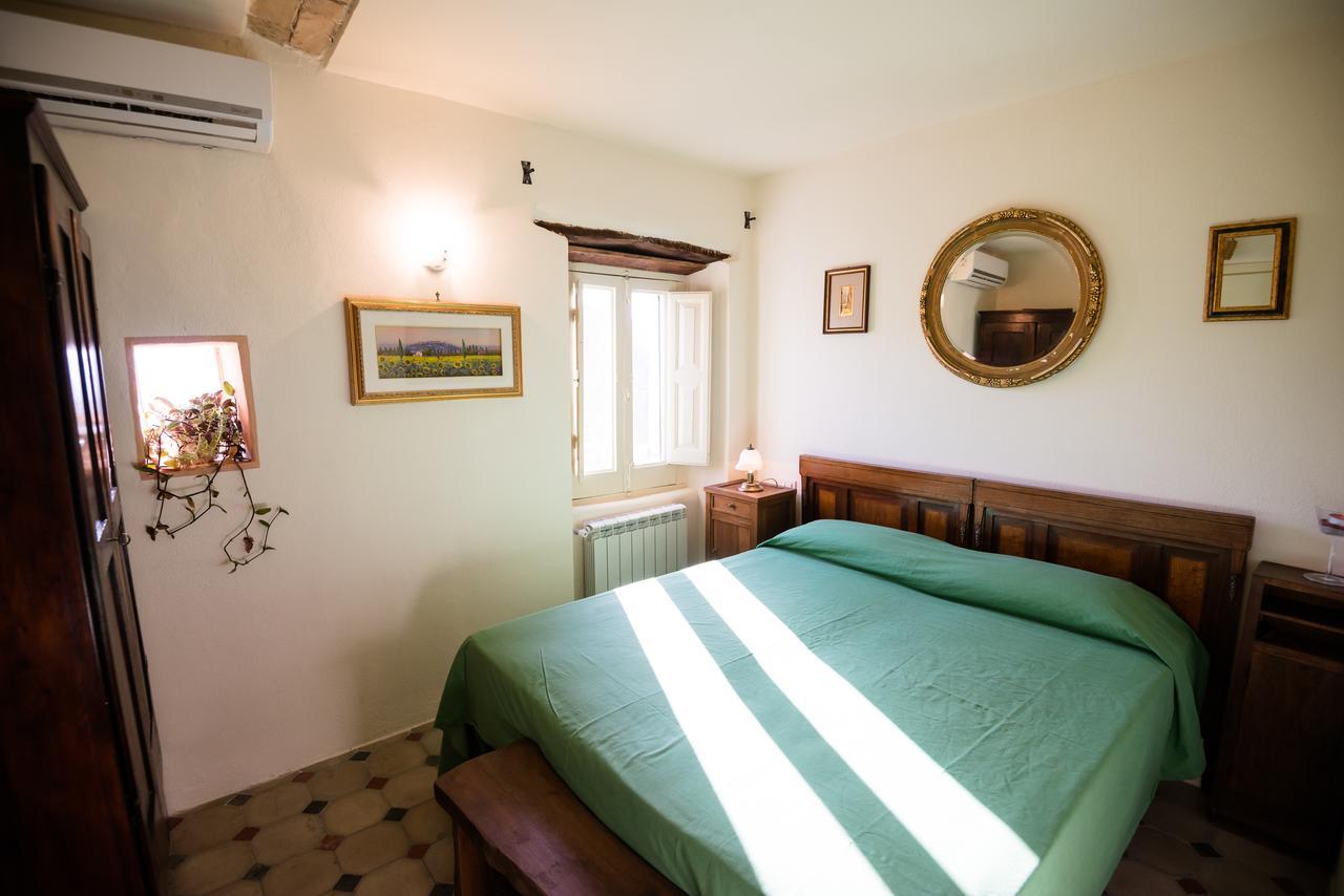 Nena Al Borgo Castello Bed & Breakfast Pico Exterior photo
