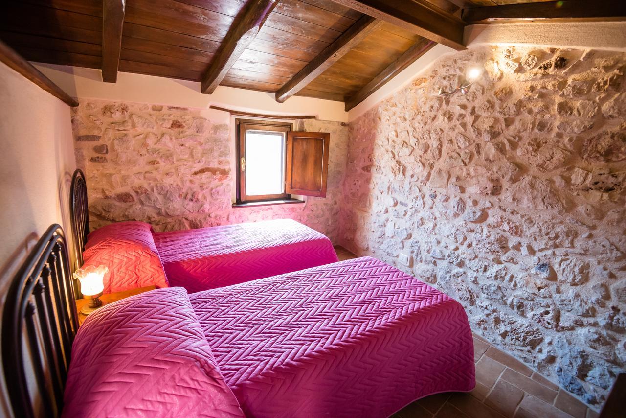 Nena Al Borgo Castello Bed & Breakfast Pico Exterior photo