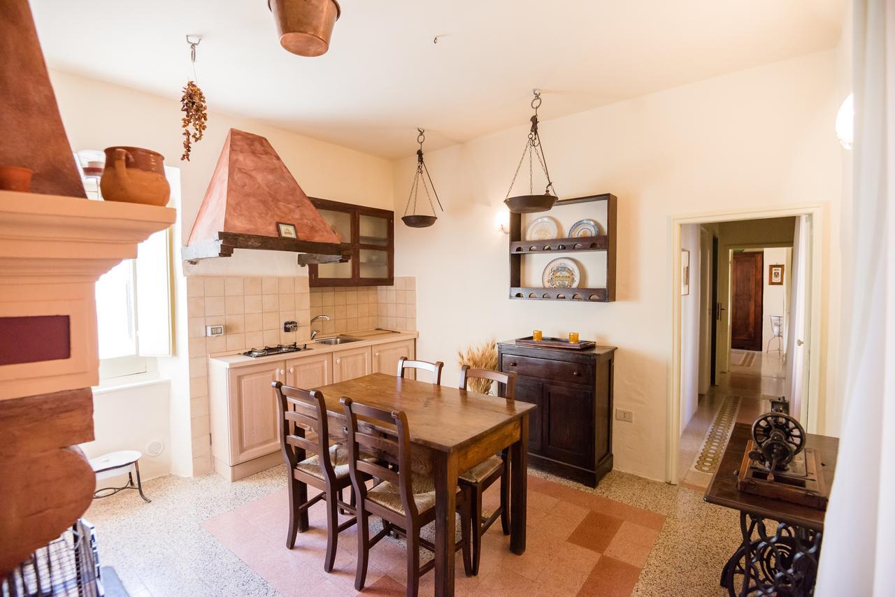 Nena Al Borgo Castello Bed & Breakfast Pico Exterior photo
