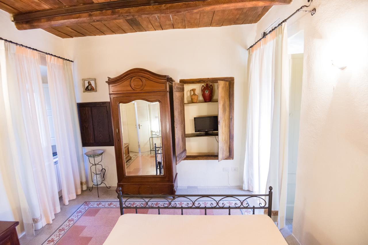 Nena Al Borgo Castello Bed & Breakfast Pico Exterior photo