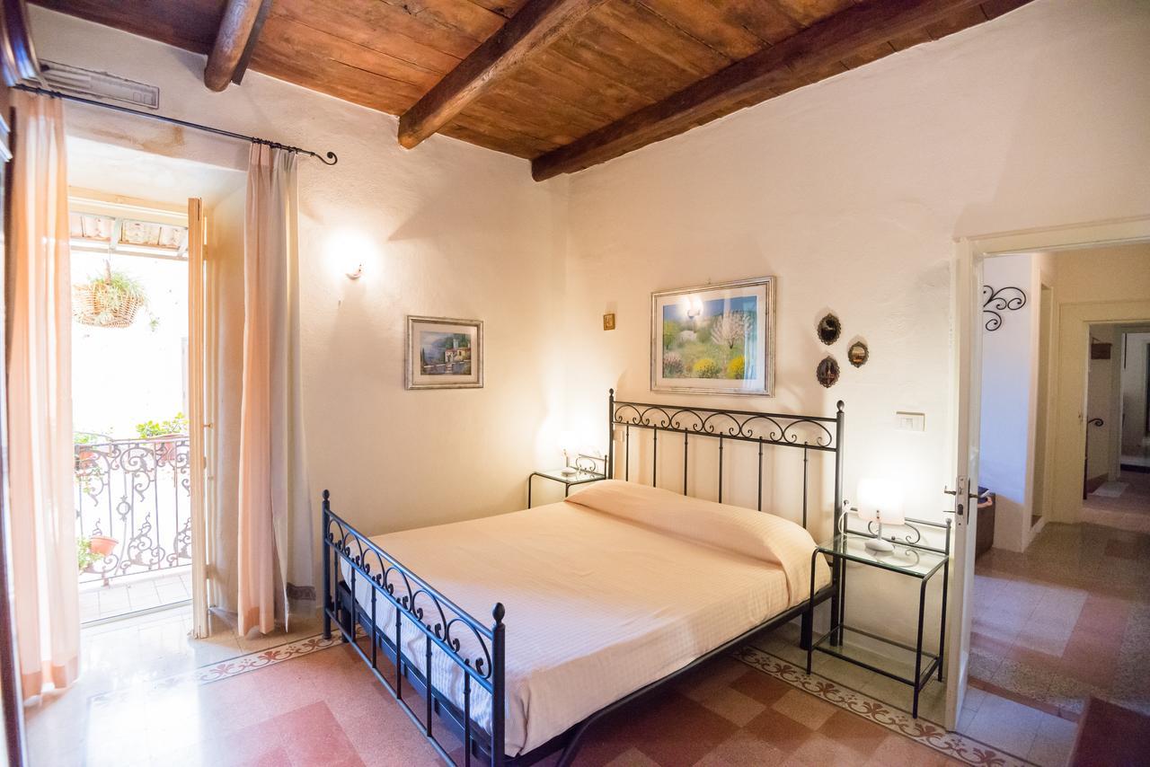 Nena Al Borgo Castello Bed & Breakfast Pico Exterior photo