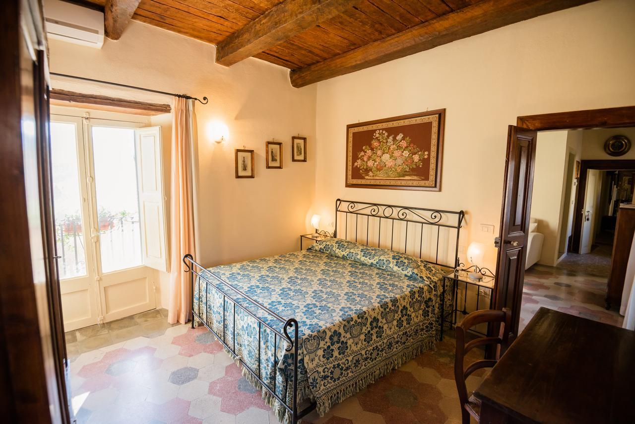 Nena Al Borgo Castello Bed & Breakfast Pico Exterior photo