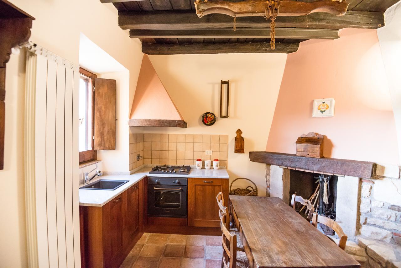 Nena Al Borgo Castello Bed & Breakfast Pico Exterior photo